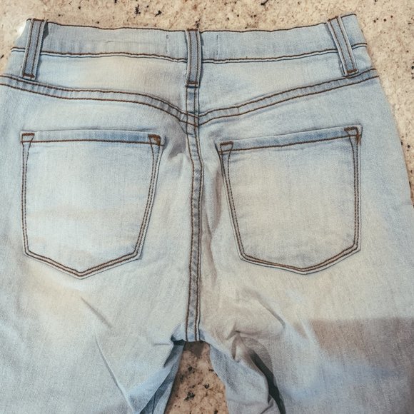 Fashion Nova Highrise Ripped Jeans - Picture 5 of 5